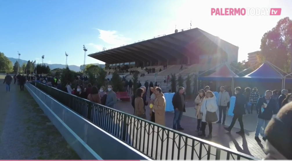 Dopo quattro anni torna il pubblico all’ippodromo: in duemila per l’apertura